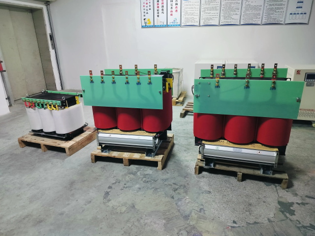 富蕴KS11-1000KVA矿用变压器